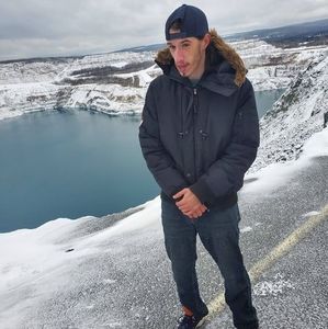 Meet your Posher, Gabriel scott